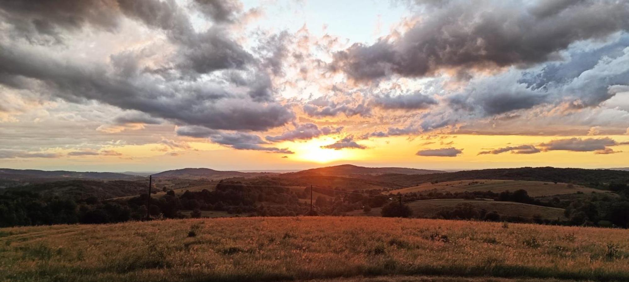 Mountaintop Panoramaview Casa In Bihor Apuseni 克里什河畔瓦杜 外观 照片